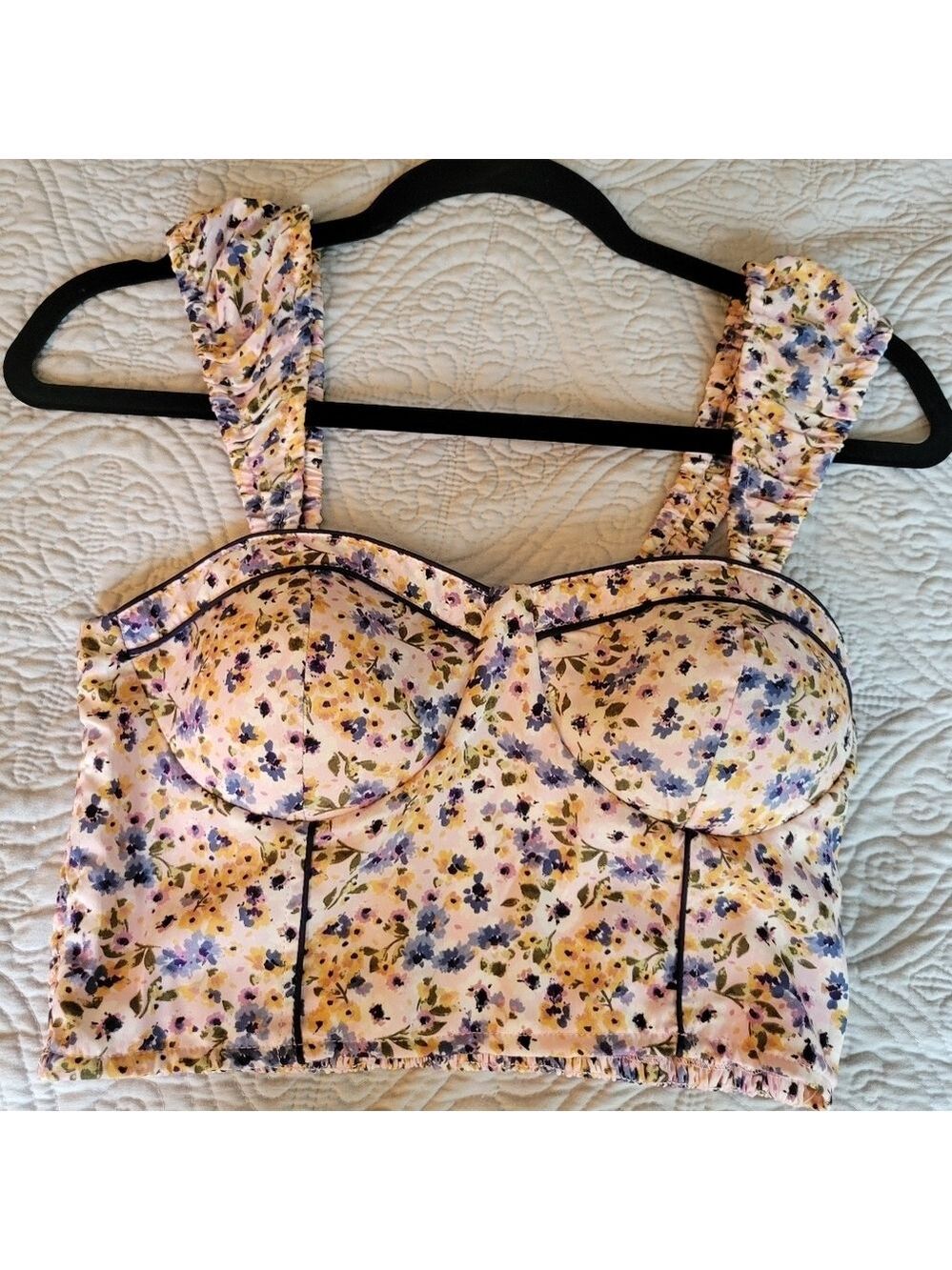 B.O.G Collection Floral Croptop Size Small NEW Spring